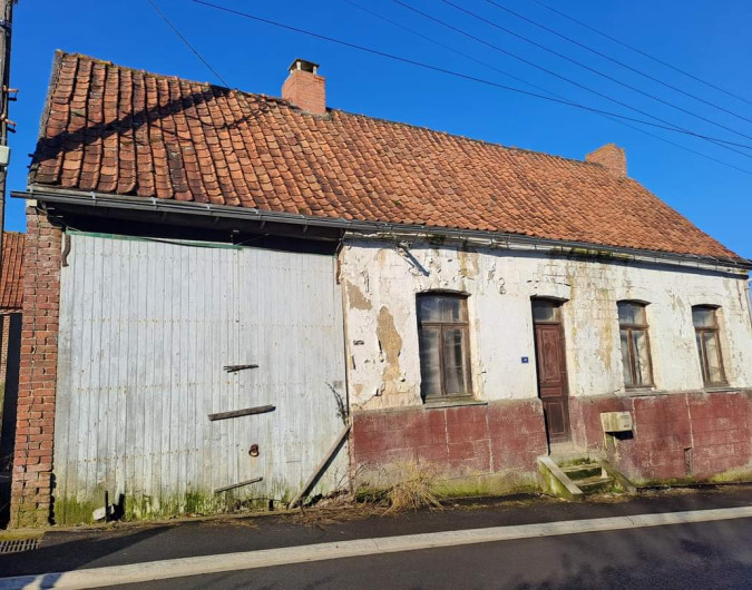 DELETTES - Ancienne ferme à rénover entièrement !